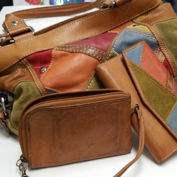 Fossil Purse, Wristlet, and Wallet set. - Picture 6 of 8